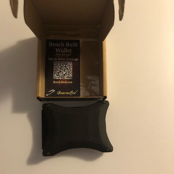 Bench Built men’s minimalist wallet - Picture 3 of 3